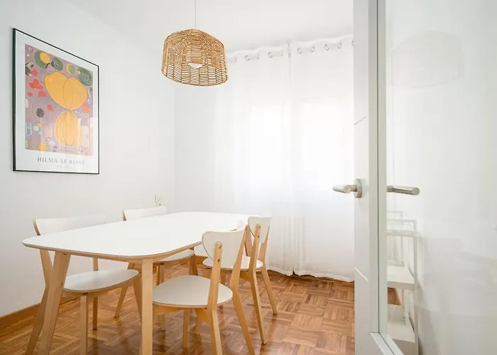 Myhousespain - Centrico Piso En * Gijón